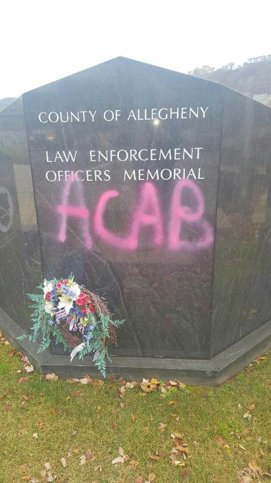 Graffiti on Police Memorial