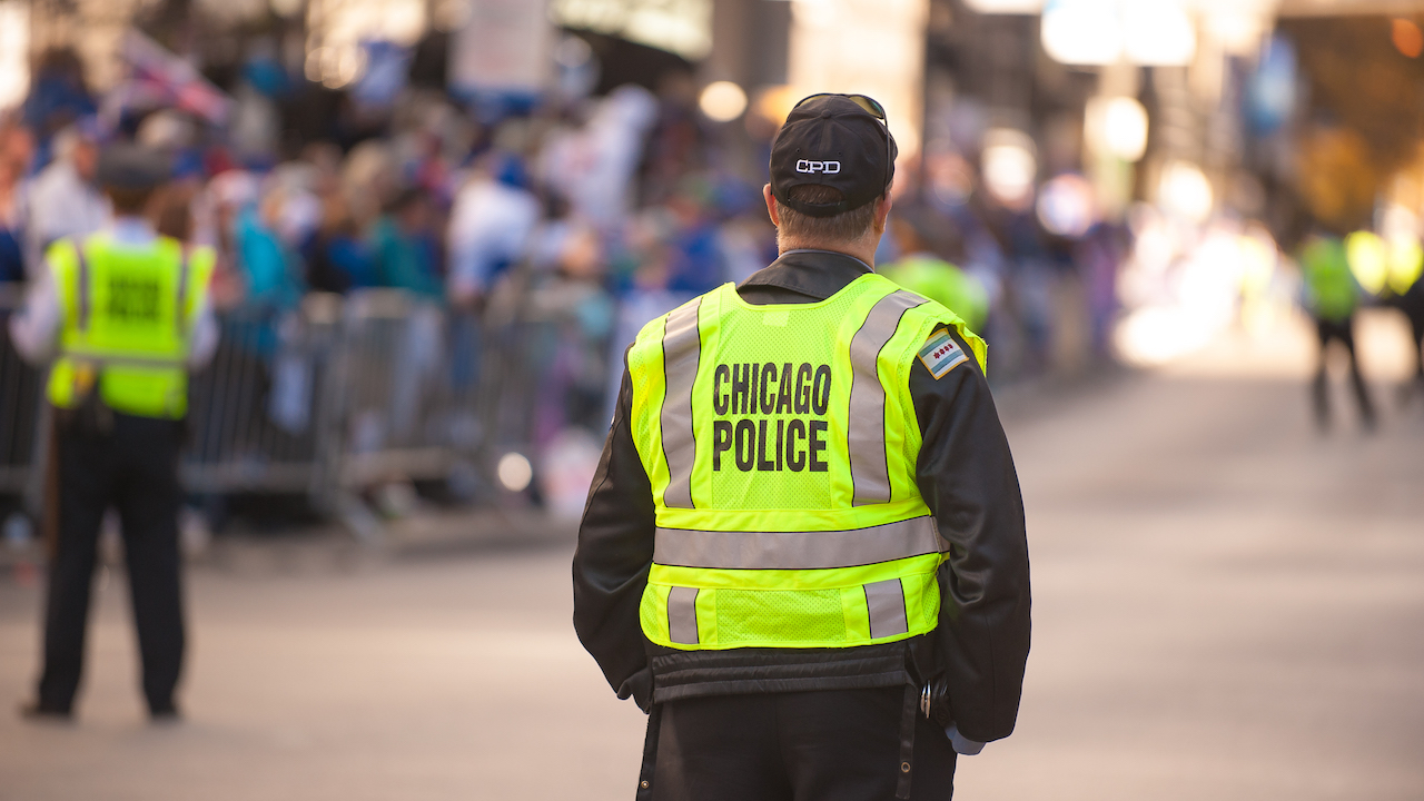 chicago-police-paid-143-million-in-overtime-in-2016-law-officer