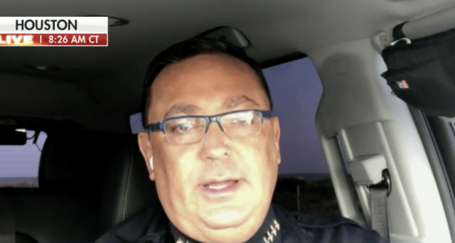 Houston recruits officers