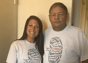 woman donates kidney