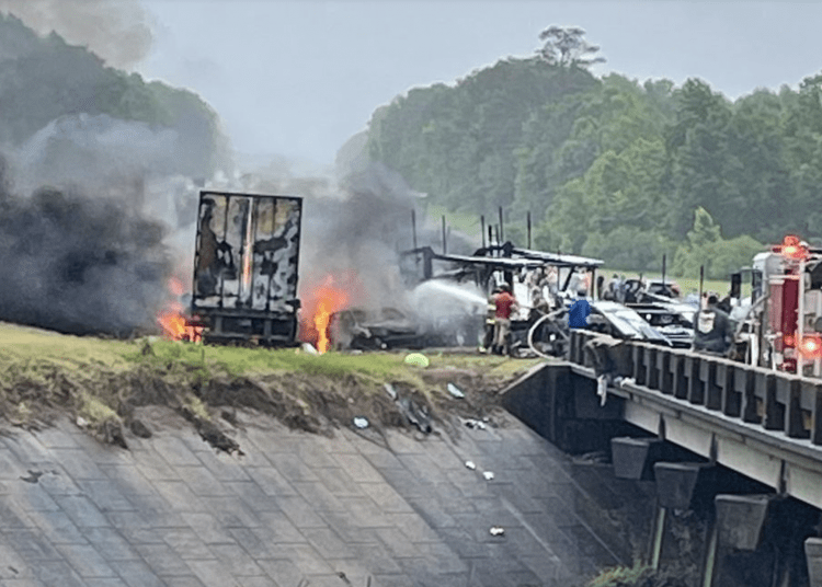 Alabama interstate crash leaves 10 dead – Law Officer