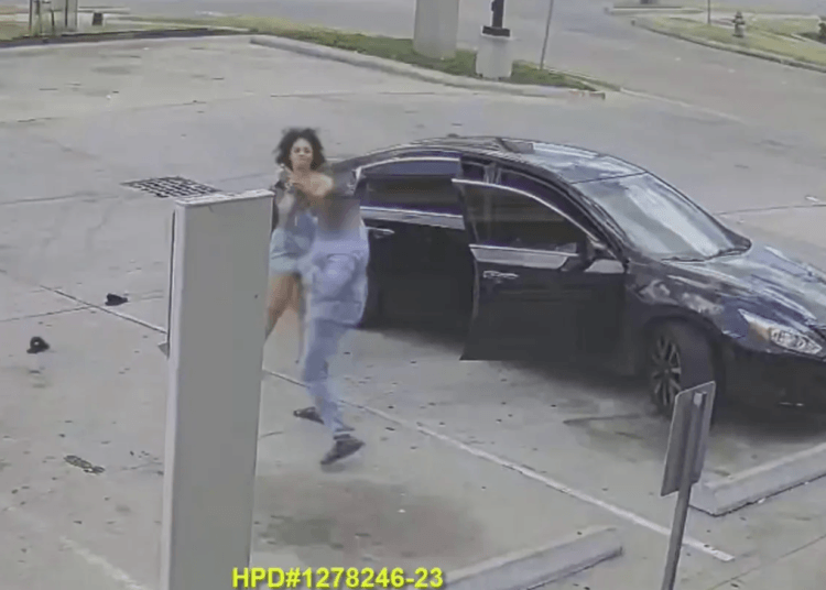 Houston woman pepper sprays
